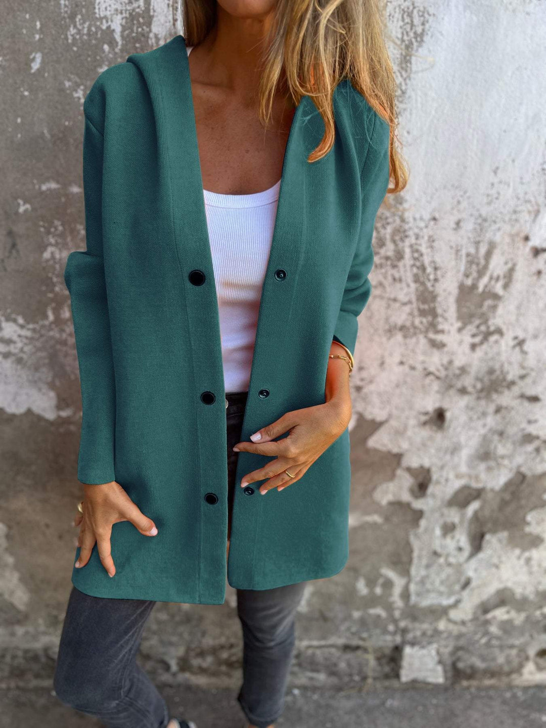 Cardigan avec boutons et capuche