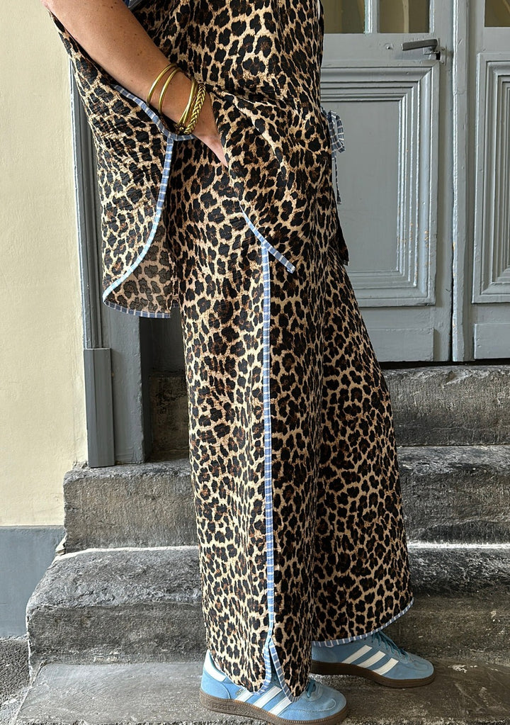 Ensemble fluide léopard