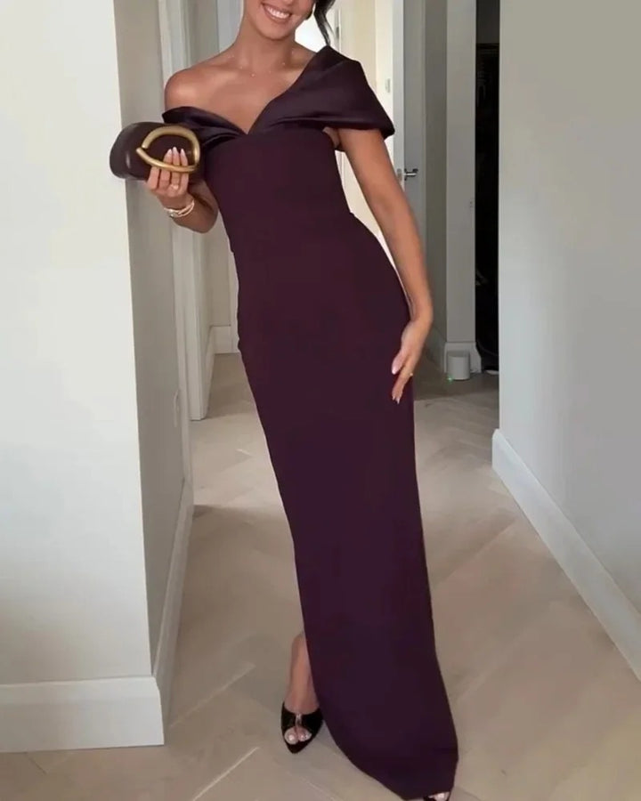 Abito da sera elegante a spalle scoperte