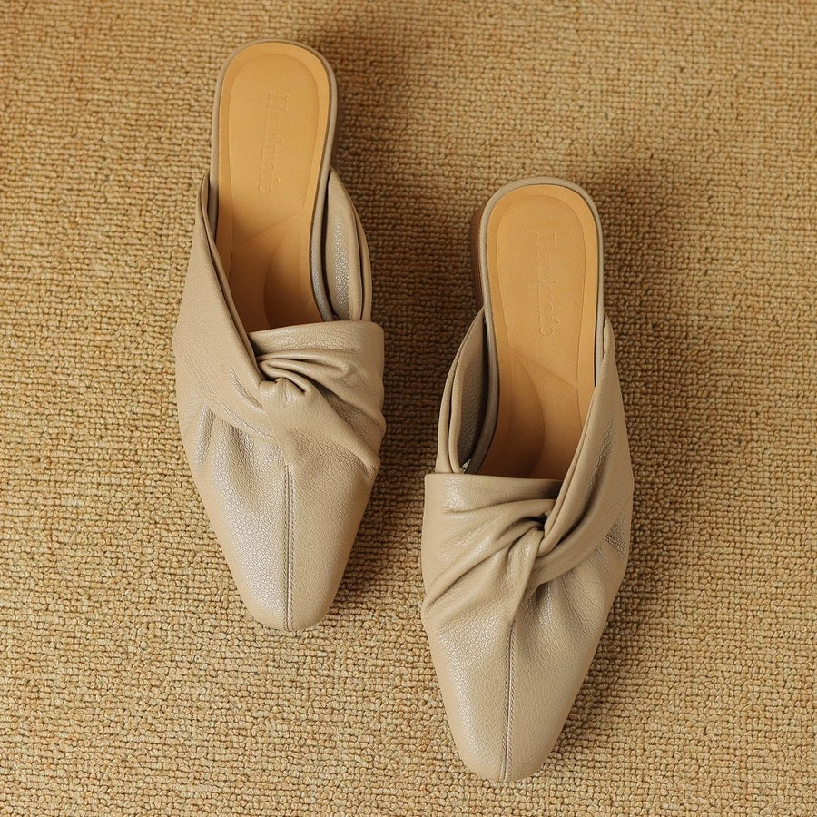 Mules en cuir à nœud papillon