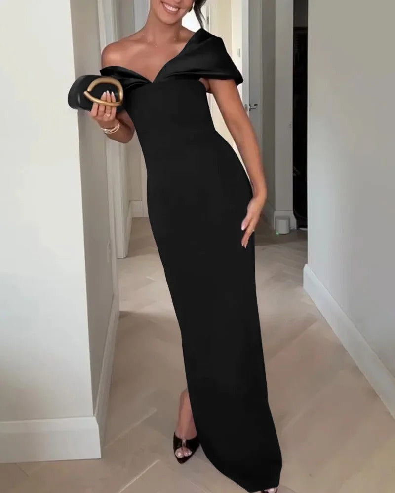 Abito da sera elegante a spalle scoperte